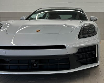 2026 Porsche Panamera 4