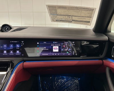 2026 Porsche Panamera 4