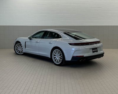 2026 Porsche Panamera 4