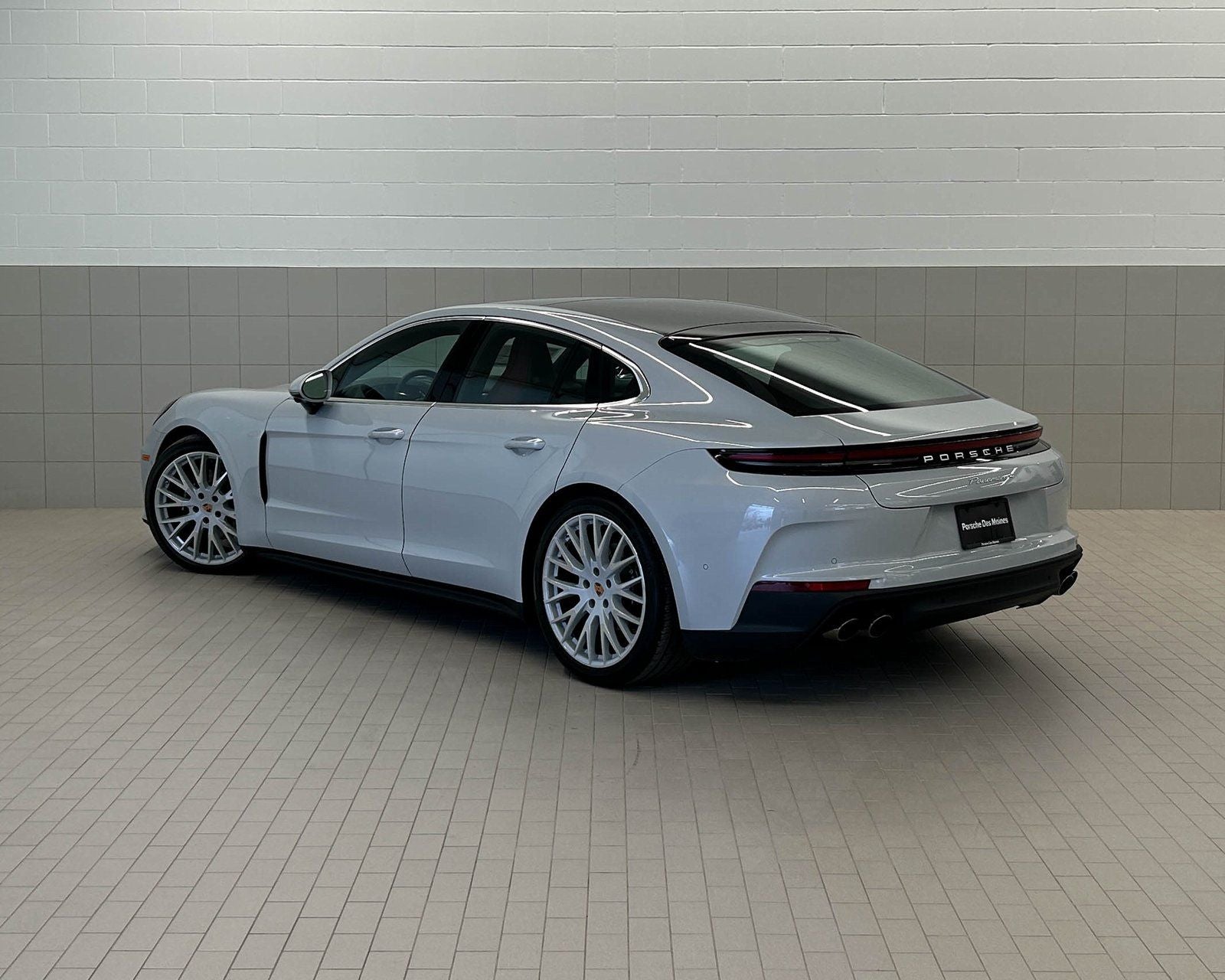 2026 Porsche Panamera 4