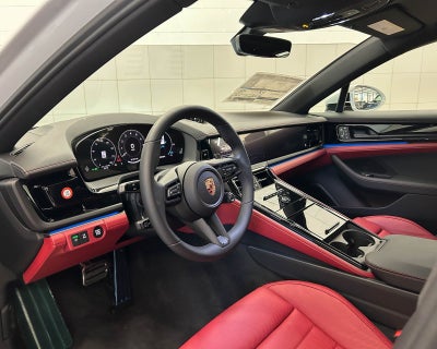 2026 Porsche Panamera 4