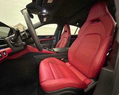 2026 Porsche Panamera 4
