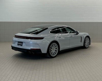 2026 Porsche Panamera 4
