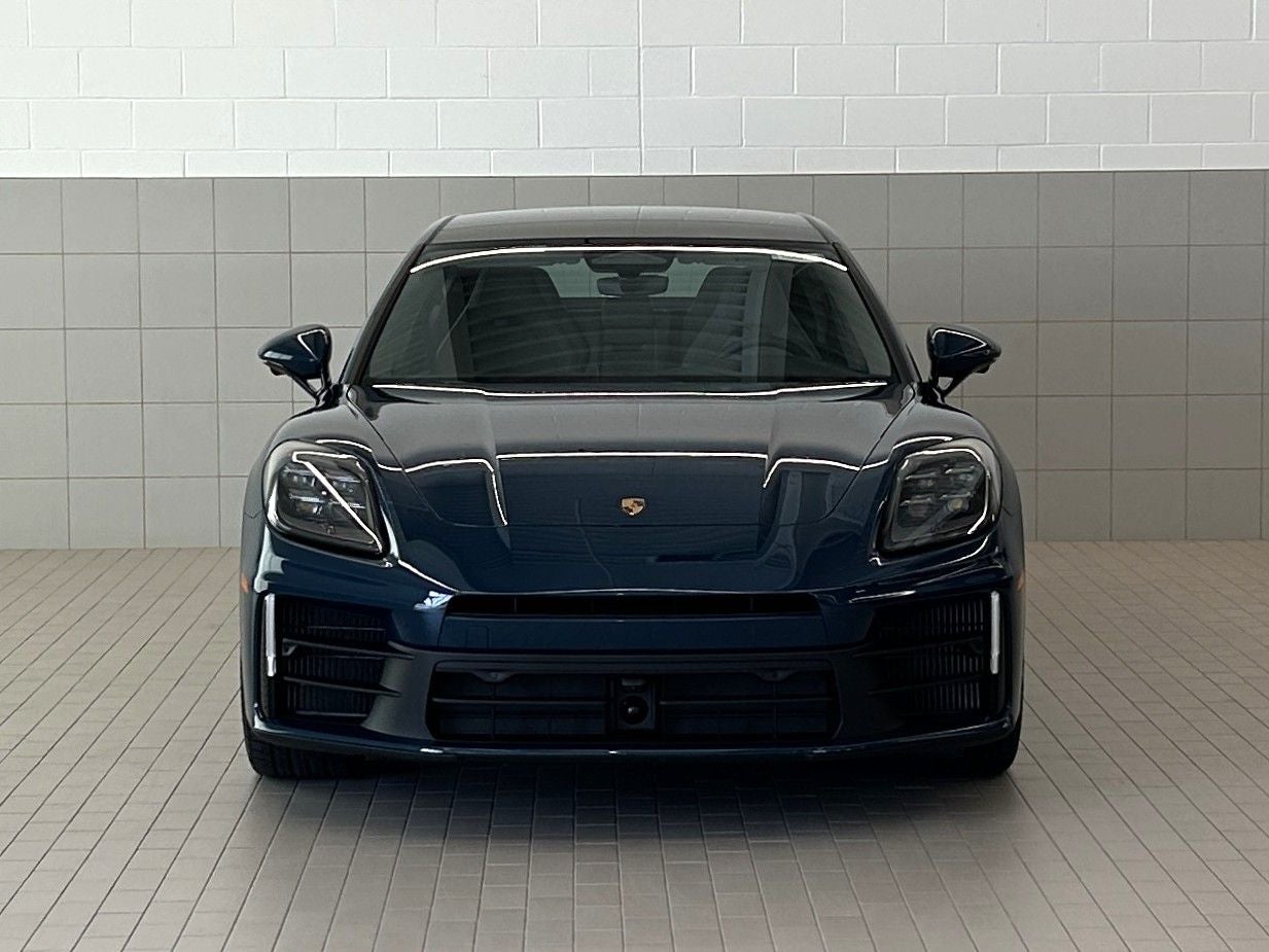 2026 Porsche Panamera 4
