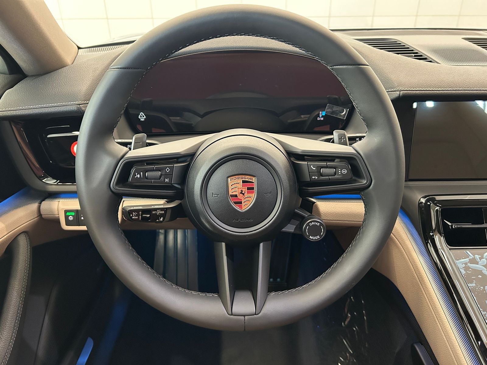 2026 Porsche Panamera 4