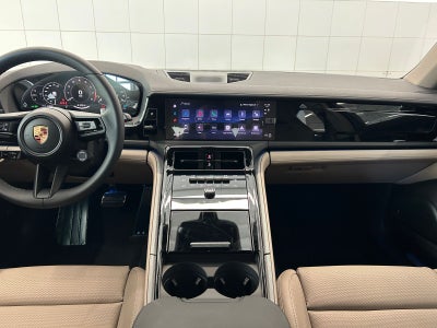 2026 Porsche Panamera 4