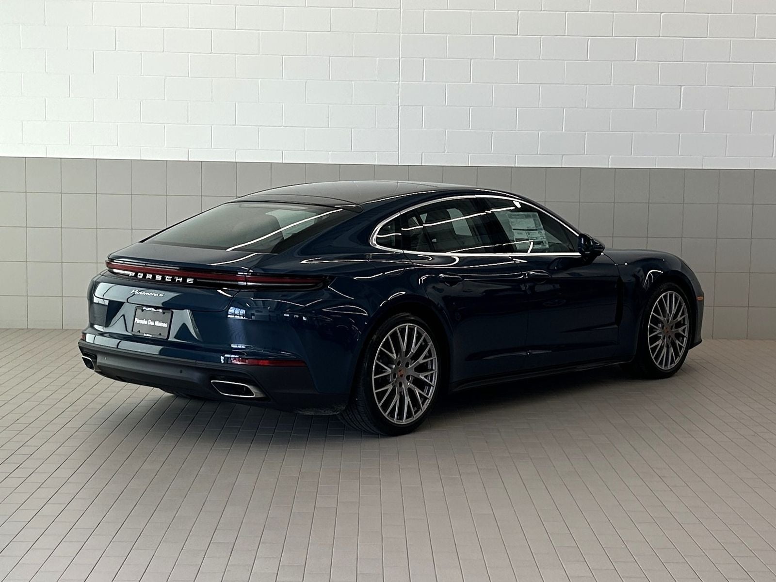 2026 Porsche Panamera 4