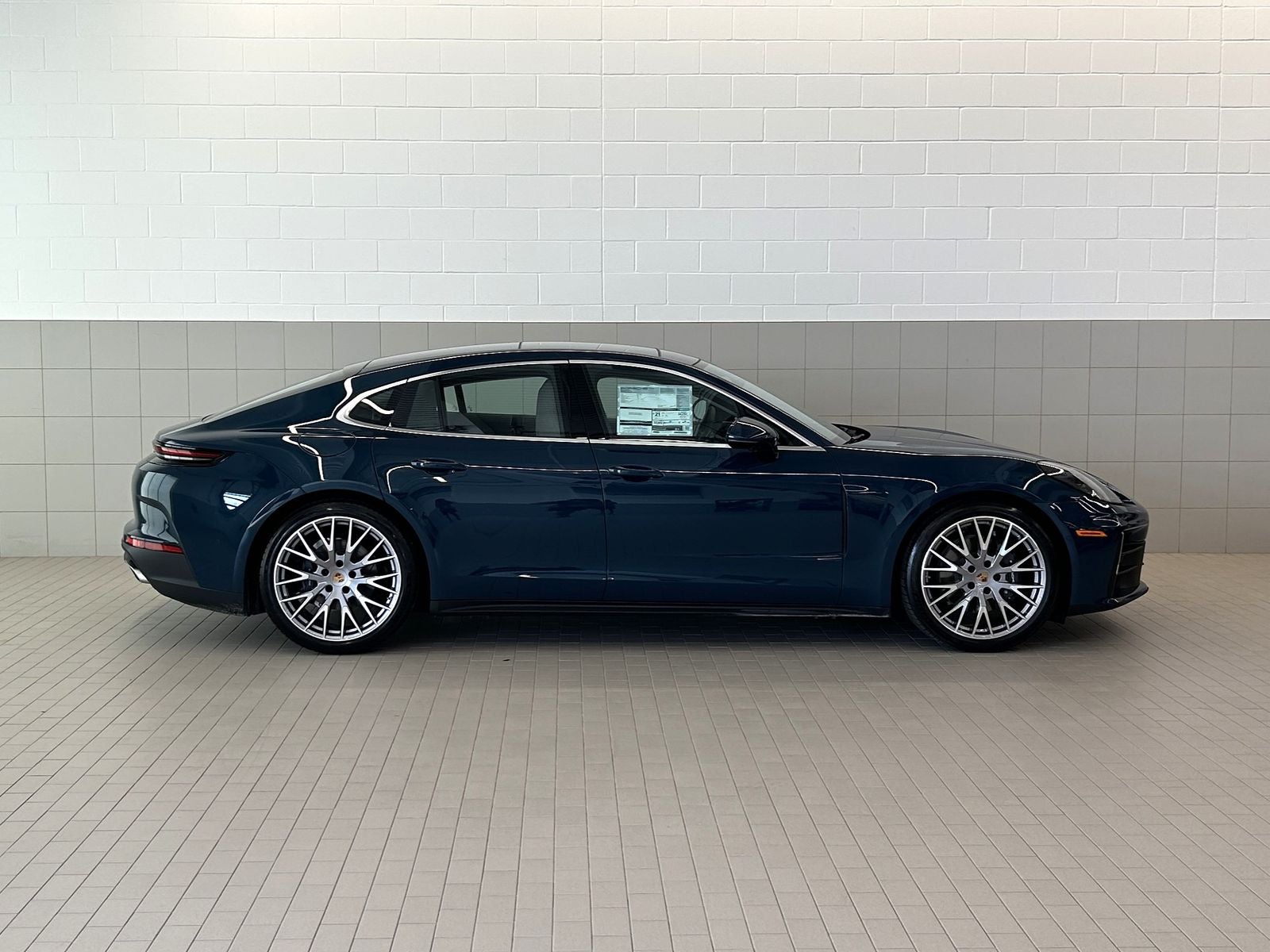 2026 Porsche Panamera 4