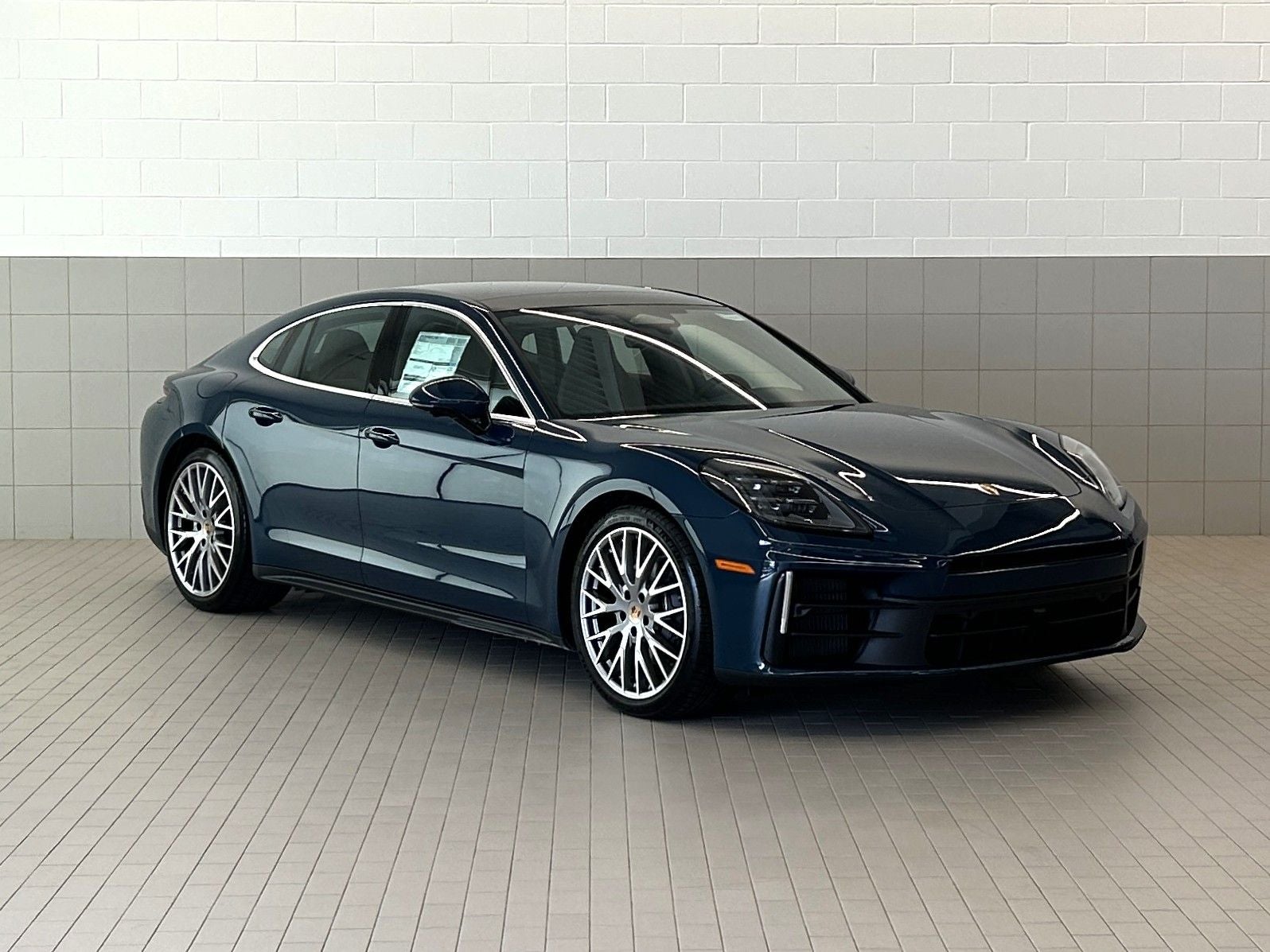 2026 Porsche Panamera 4