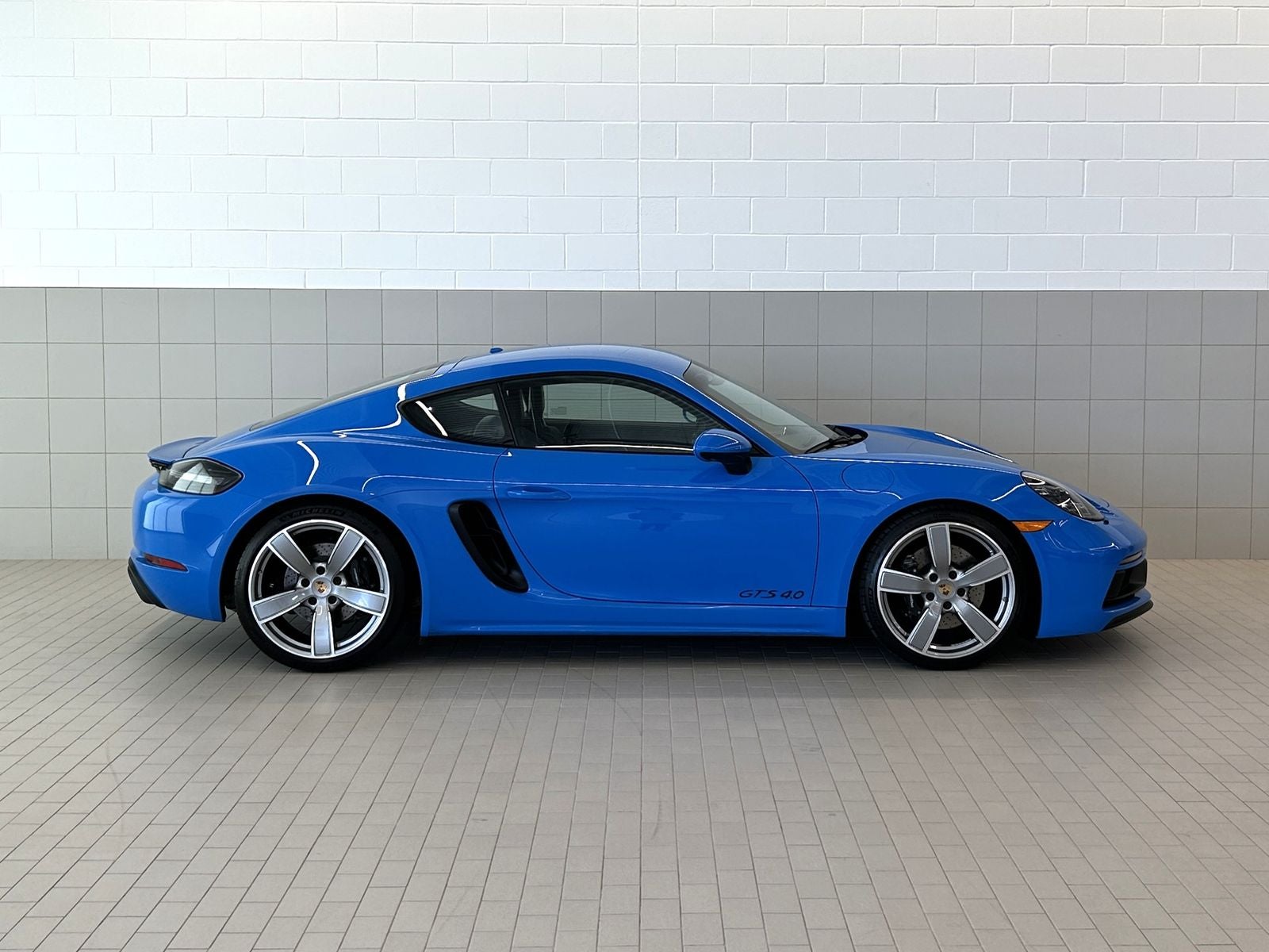 2025 Porsche 718 Cayman GTS