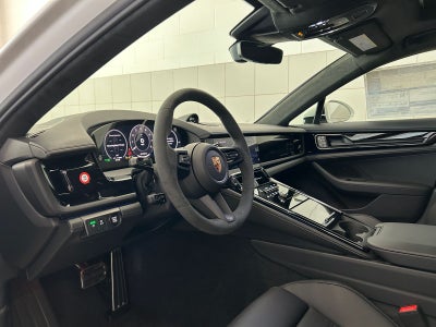 2026 Porsche Panamera GTS
