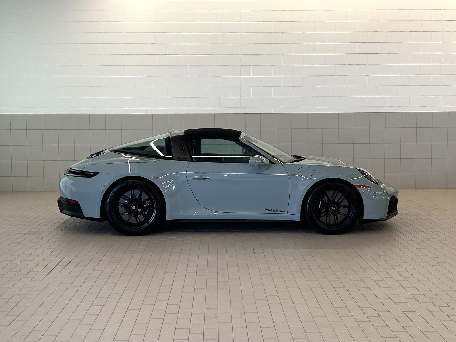 2025 Porsche 911 Targa 4 GTS