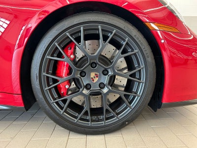 2025 Porsche 911 Carrera GTS