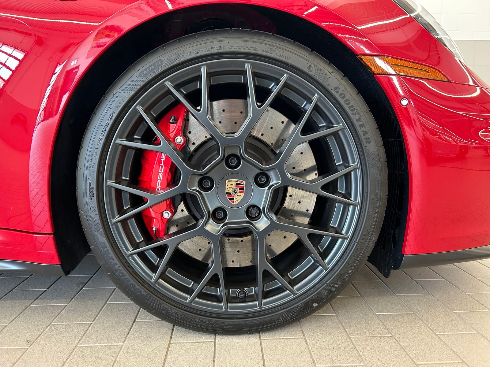 2025 Porsche 911 Carrera GTS