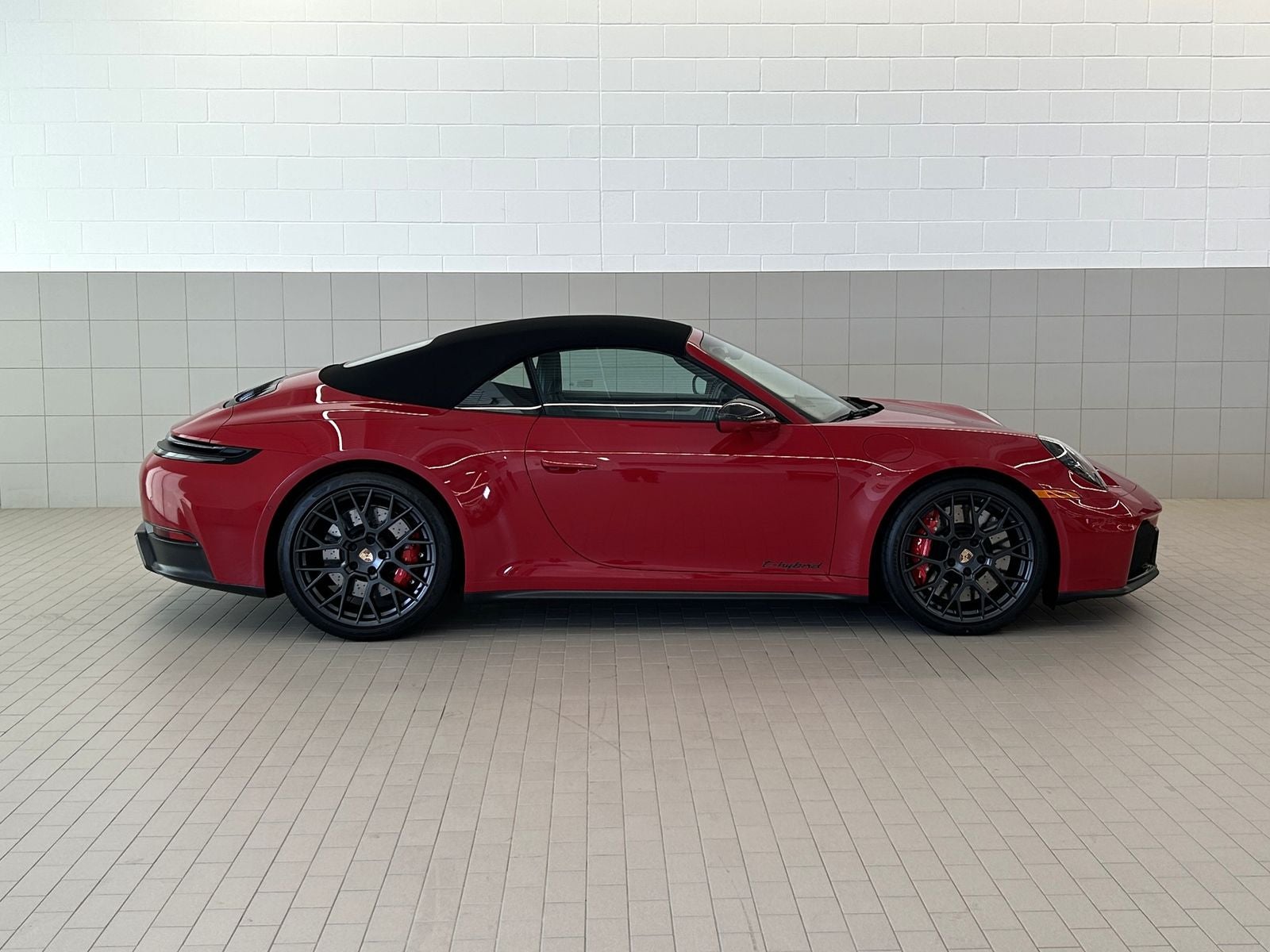 2025 Porsche 911 Carrera GTS