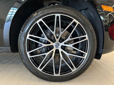2026 Porsche Macan AWD