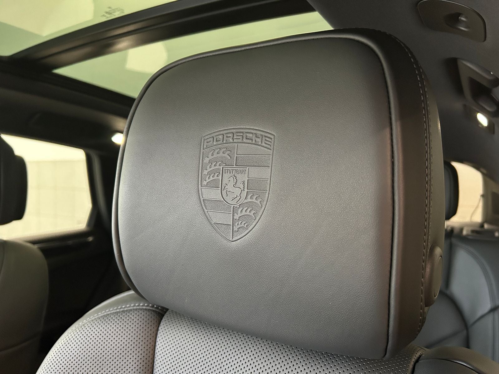 2026 Porsche Macan AWD