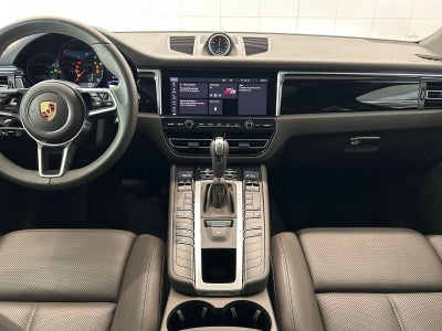 2021 Porsche Macan AWD