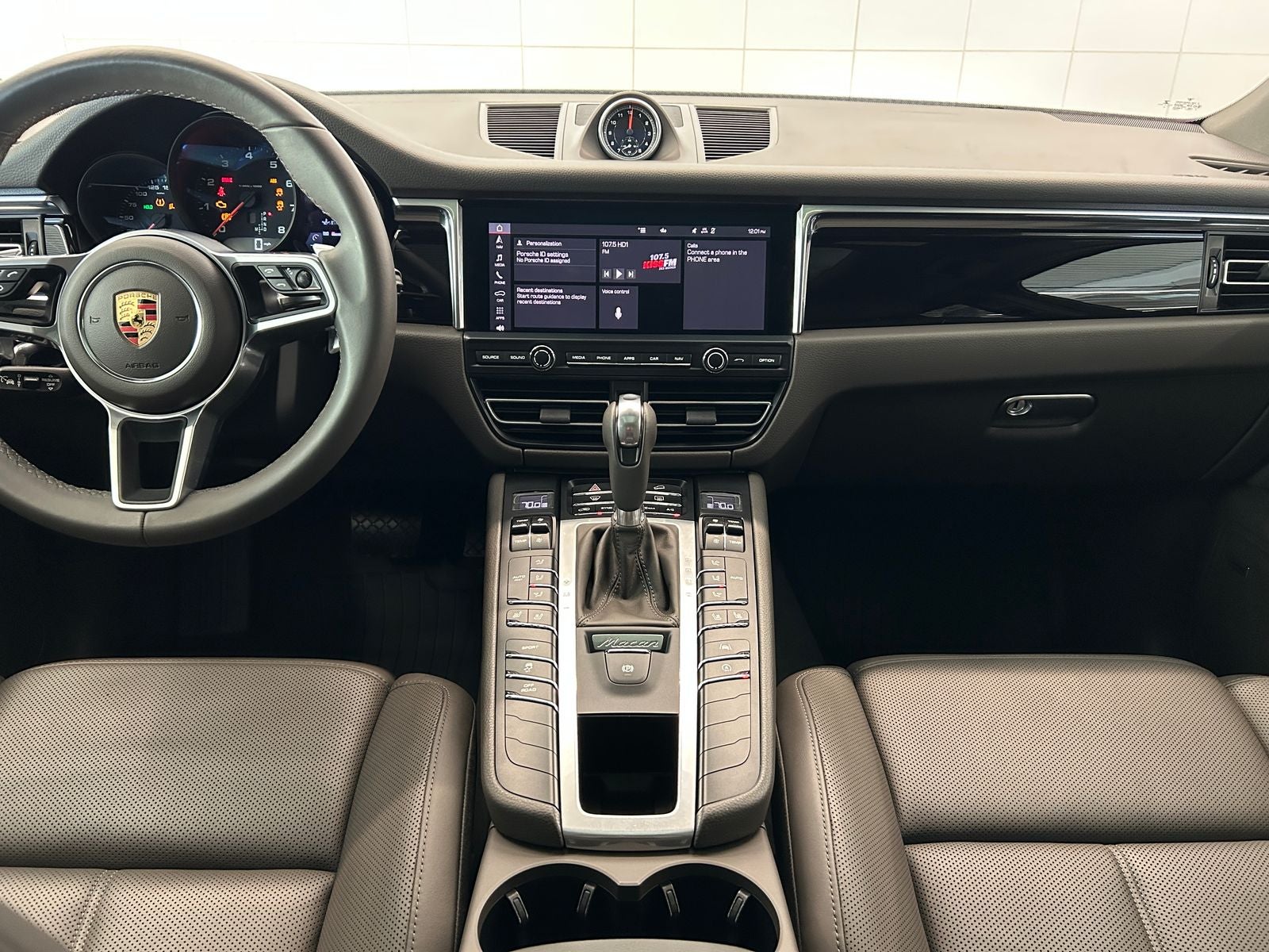 2021 Porsche Macan AWD