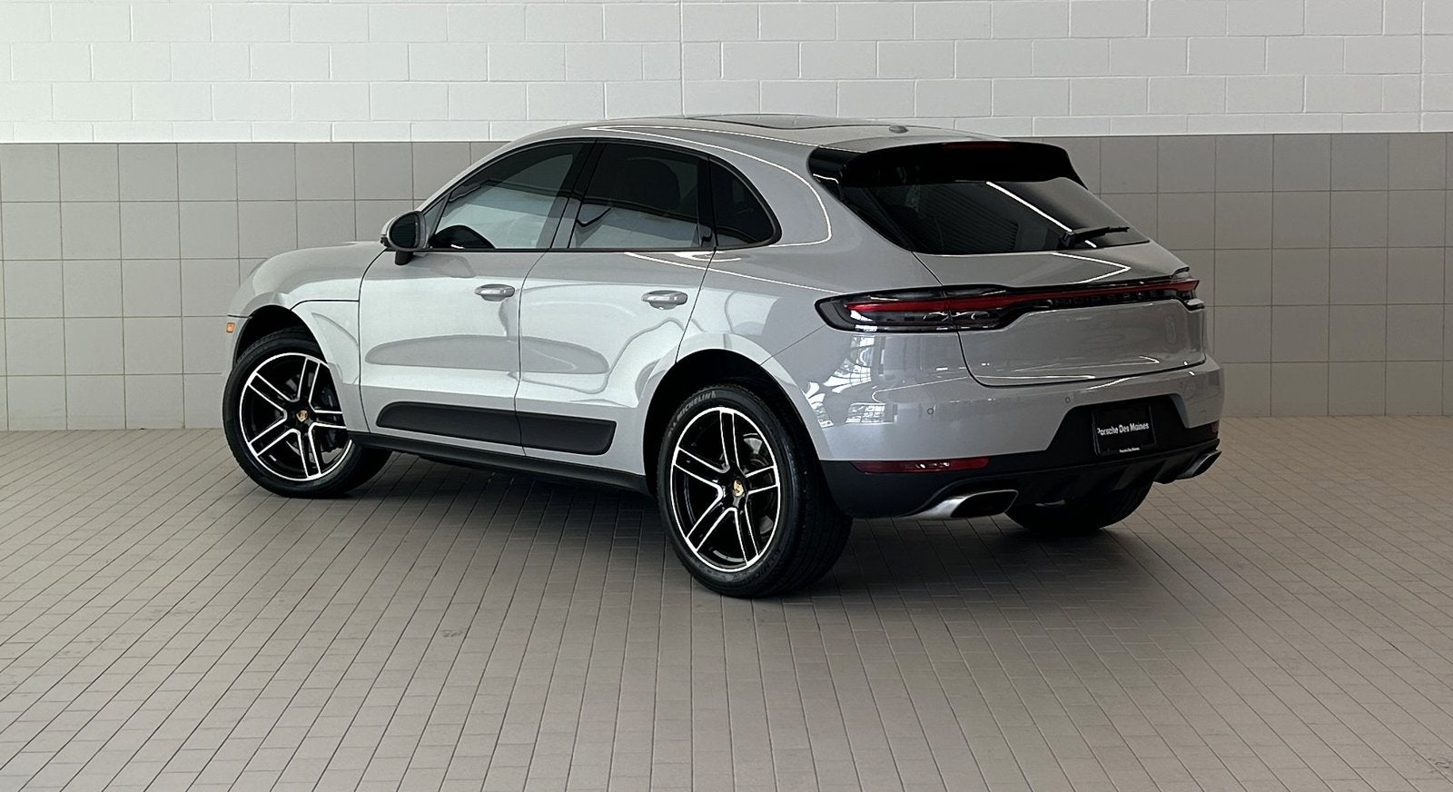 2021 Porsche Macan AWD