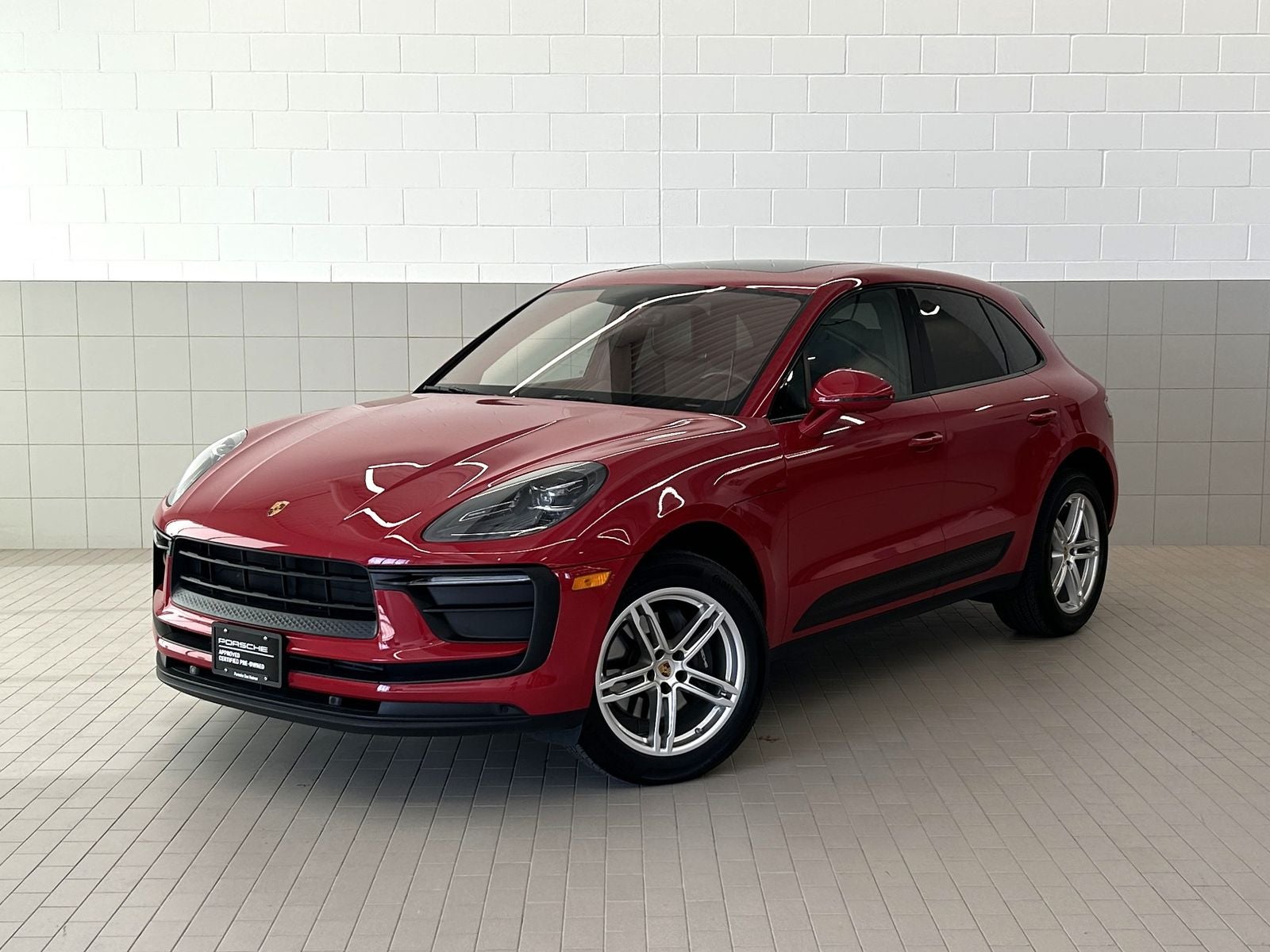 2022 Porsche Macan AWD