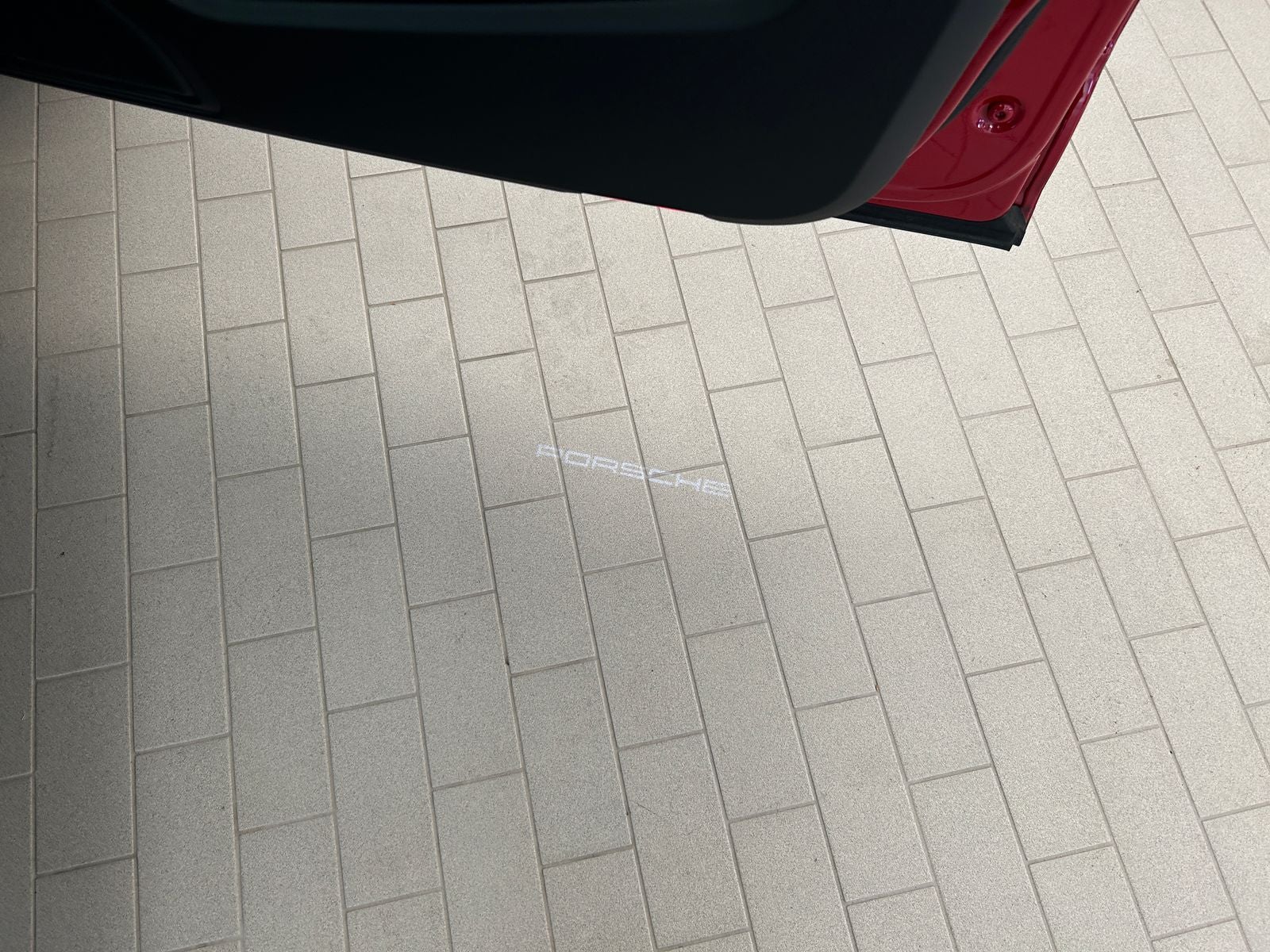 2022 Porsche Macan AWD