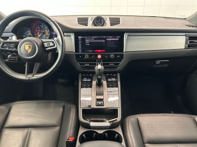 2022 Porsche Macan AWD