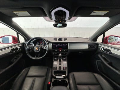 2022 Porsche Macan AWD