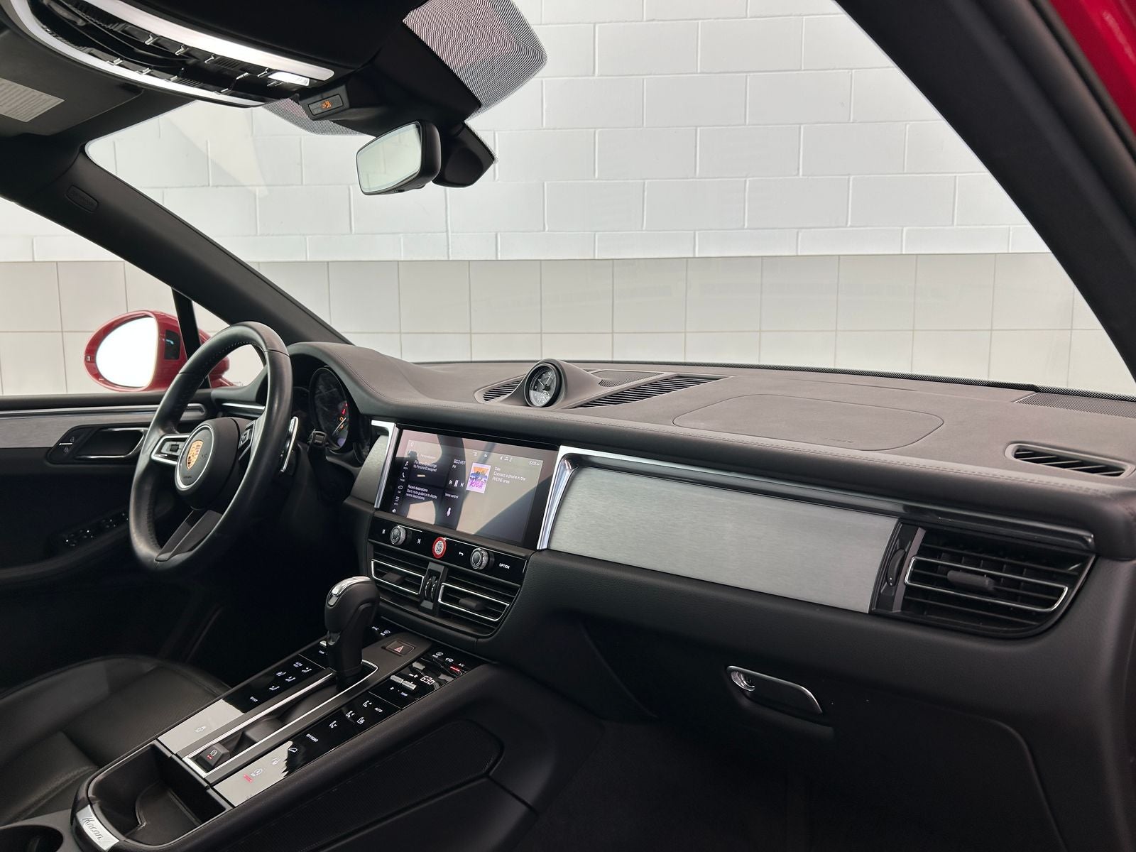 2022 Porsche Macan AWD