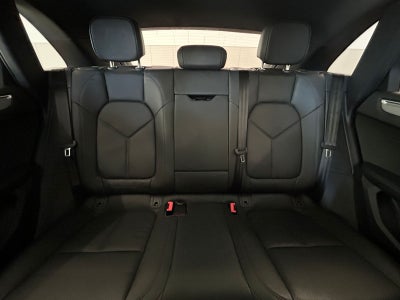 2022 Porsche Macan AWD