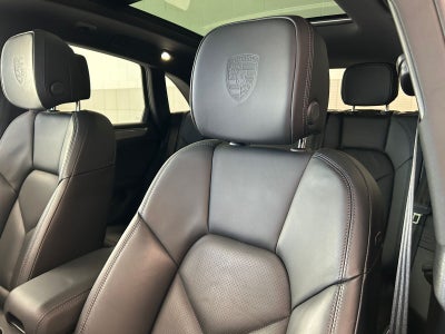 2022 Porsche Macan AWD