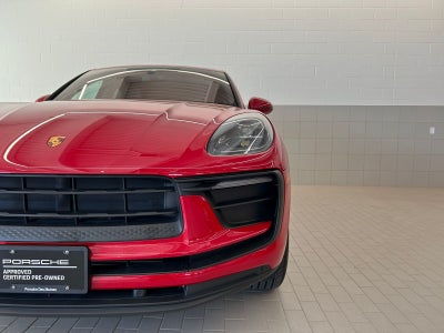 2022 Porsche Macan AWD