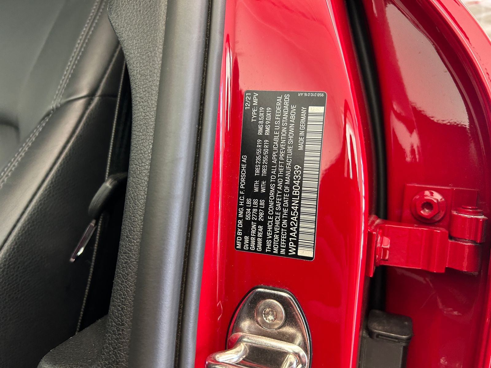 2022 Porsche Macan AWD