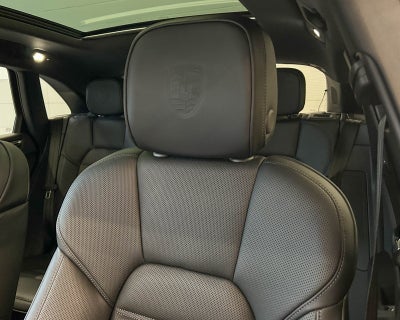 2026 Porsche Macan AWD