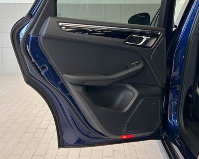 2026 Porsche Macan AWD