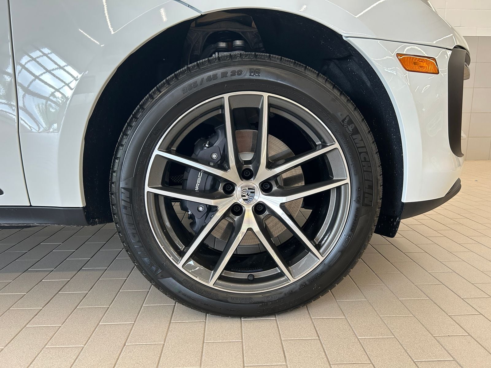 2026 Porsche Macan AWD