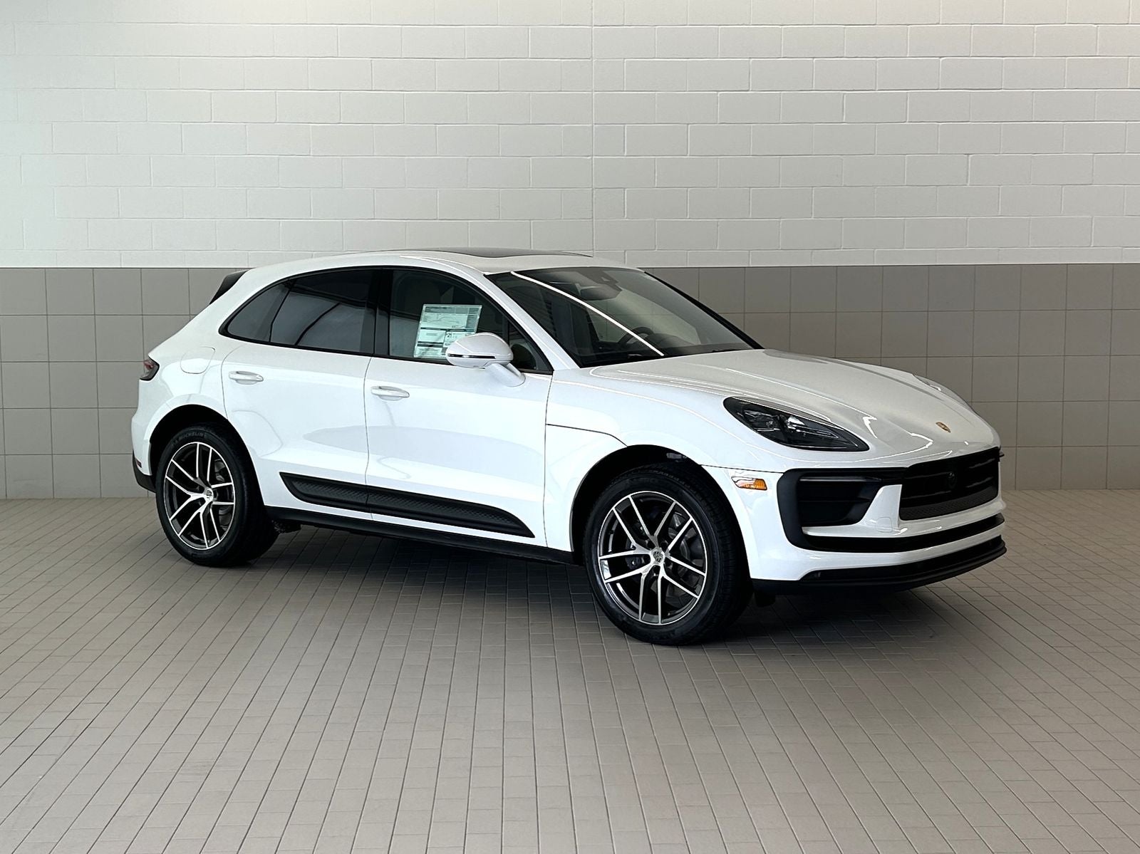 2026 Porsche Macan AWD