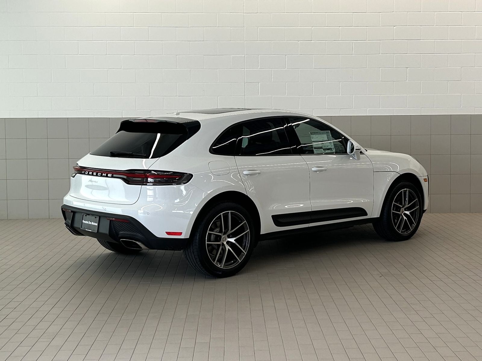 2026 Porsche Macan AWD