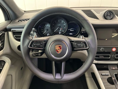 2026 Porsche Macan AWD