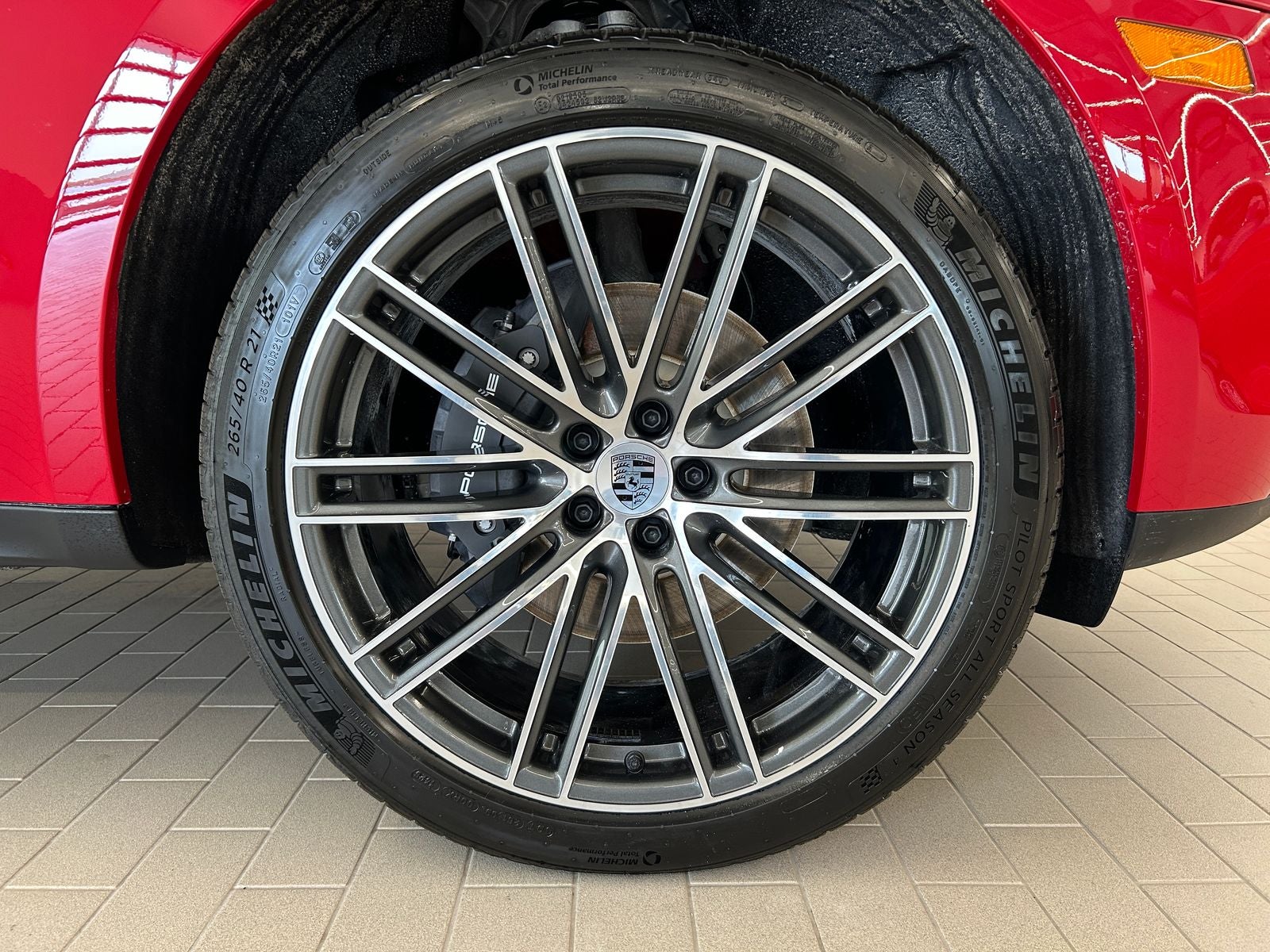 2026 Porsche Macan AWD