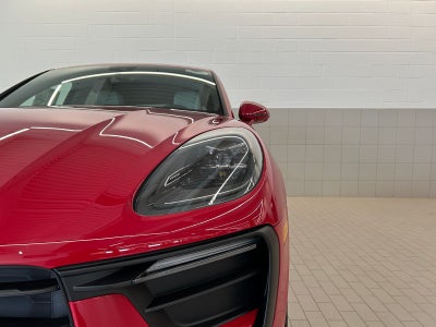 2026 Porsche Macan AWD