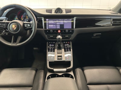 2025 Porsche Macan T