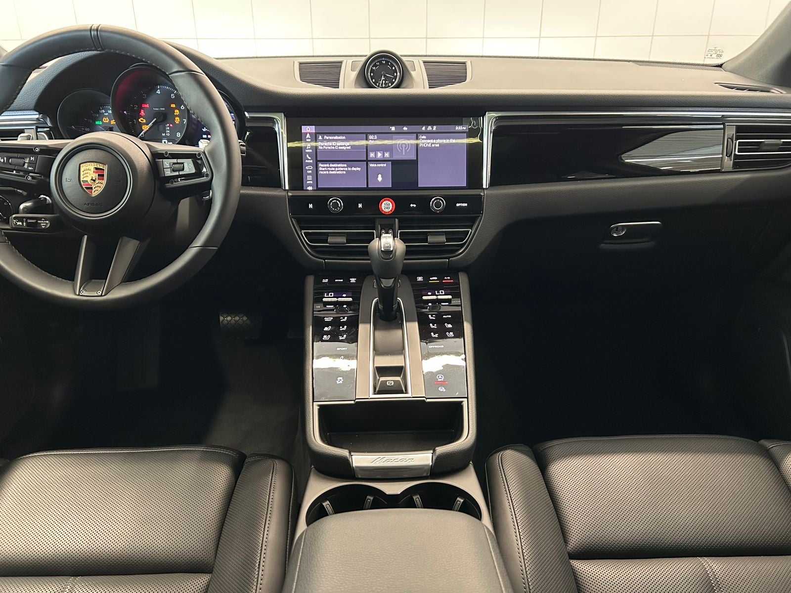 2025 Porsche Macan T