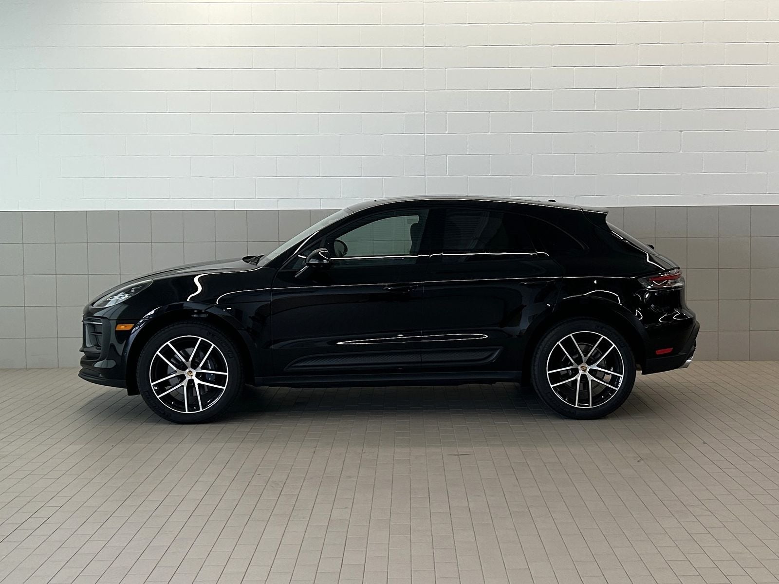 2025 Porsche Macan T
