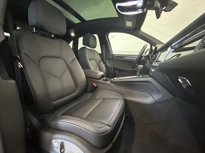 2025 Porsche Macan T