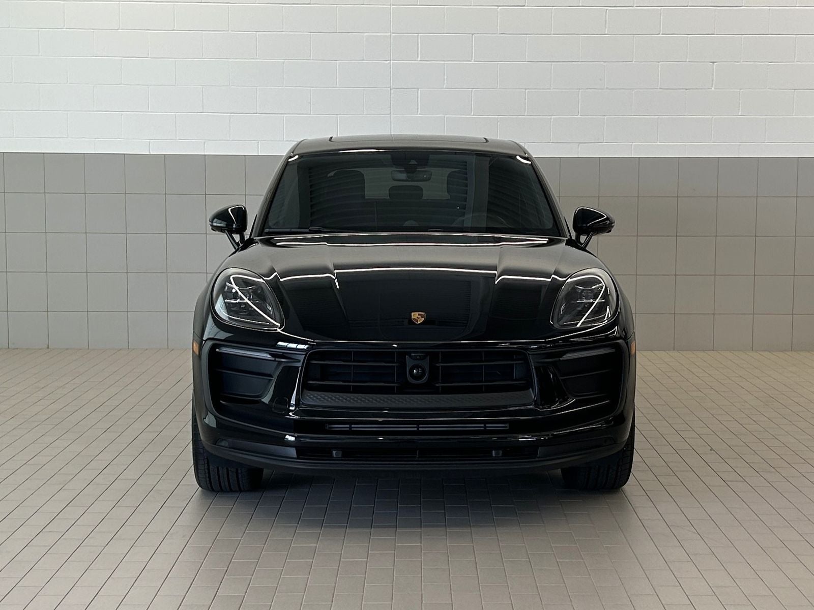 2025 Porsche Macan T