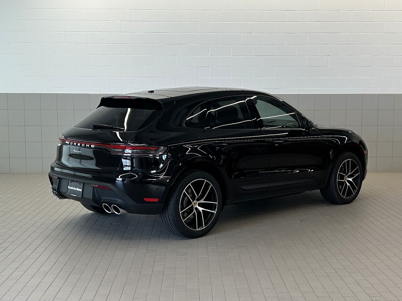 2025 Porsche Macan T