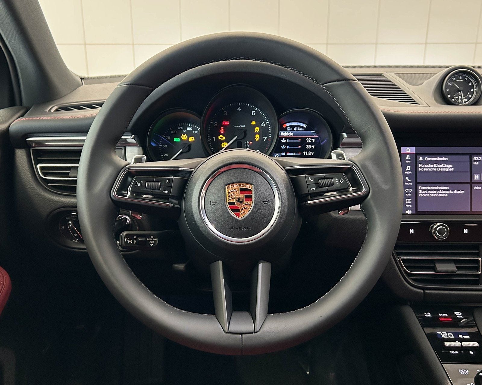 2026 Porsche Macan AWD