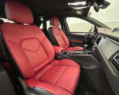 2026 Porsche Macan AWD
