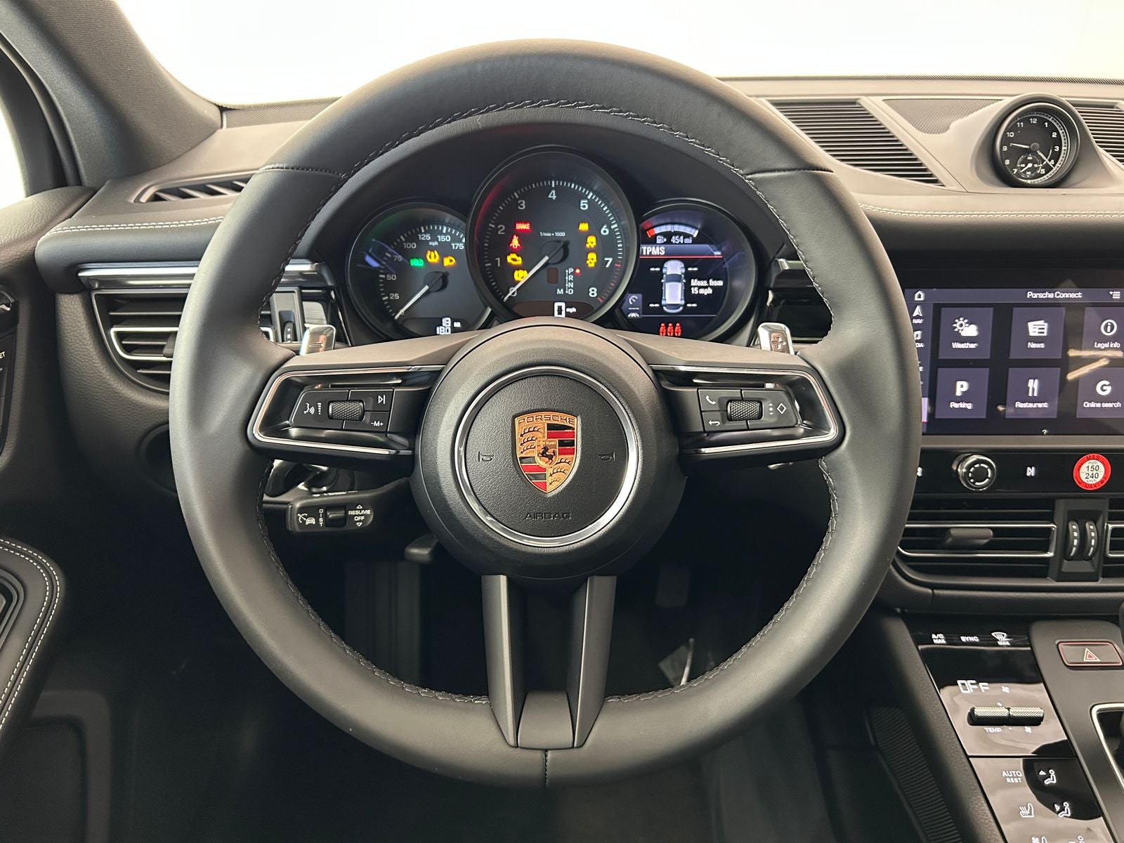 2026 Porsche Macan AWD